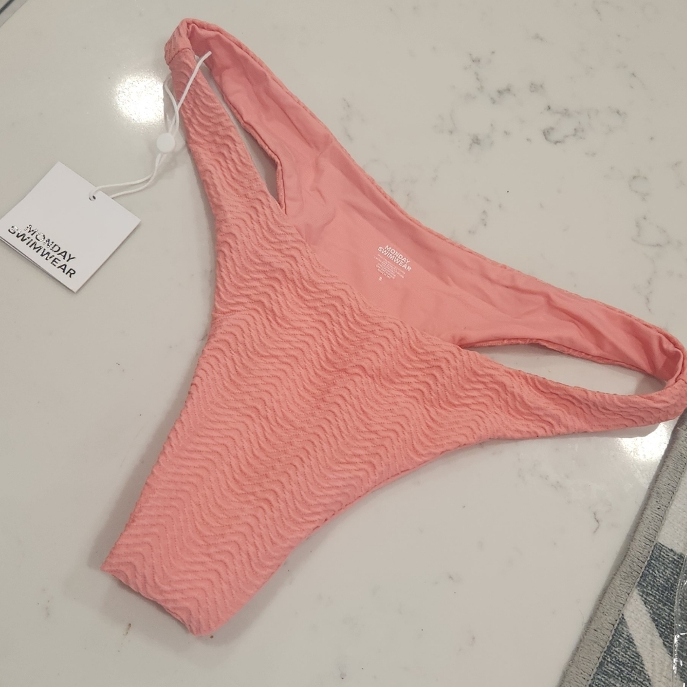 NWT Monday Swimwear Byron Thong - Azalea Pink